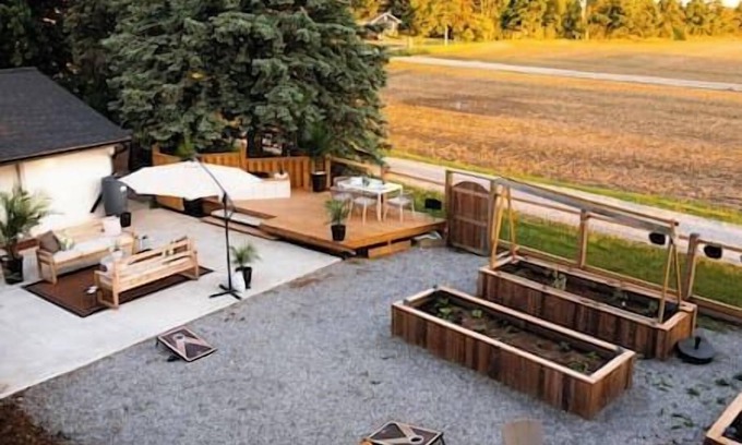 Caledonia Apartment | The Lower White House w/Hot Tub