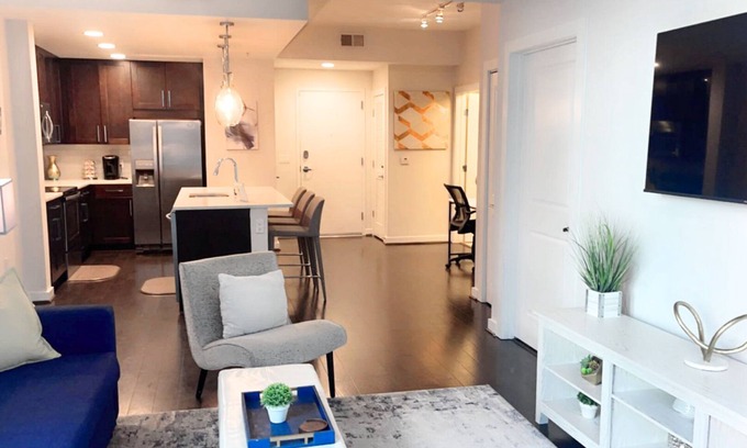 North Buckhead Apartment | The Luxe | City View | Romantic Escape