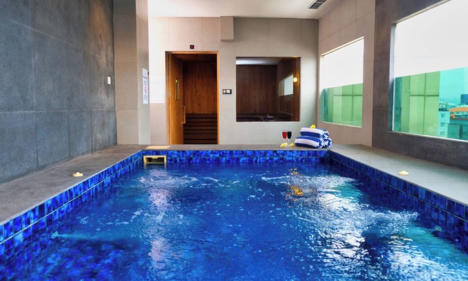 West Cirebon Hotel | The Luxton Cirebon Hotel and Convention