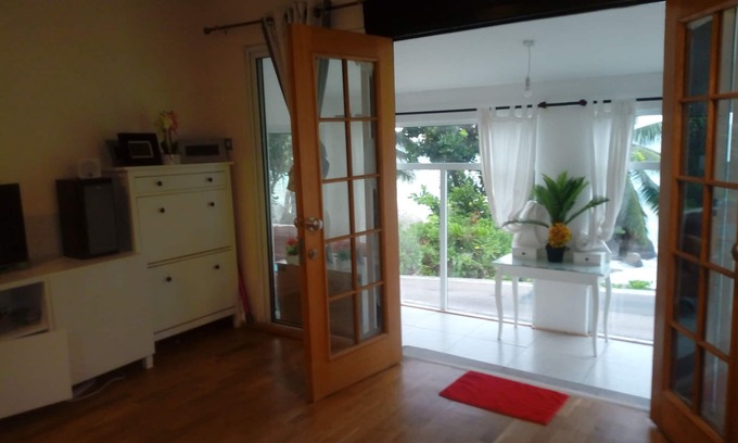Glacis House | The luxurious Caranavilla house.