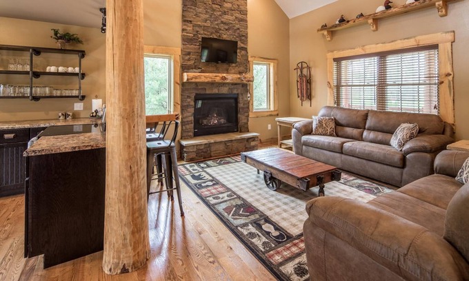 Wisconsin Dells House | The Luxurious Turkey Run