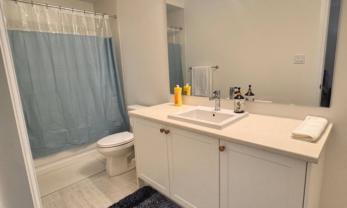 Midland House | The Luxury Bayport Bliss/Brand New/30m Wasaga/15mBeaches