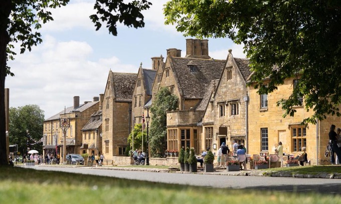 Broadway Hotel | The Lygon Arms - an Iconic Luxury Hotel