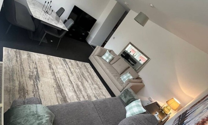 Shotts Apartment | The M Rooms