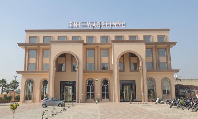 Muzaffarnagar Hotel | THE MADELINNE HOTEL