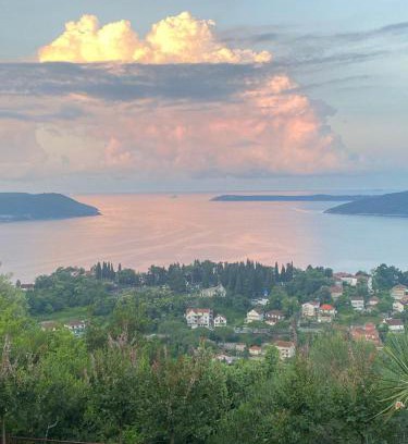 Herceg Novi Apartment | The Magnificent View Apartment