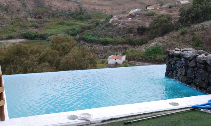 El Risco Villa | THE MAIN VIEJITOS II