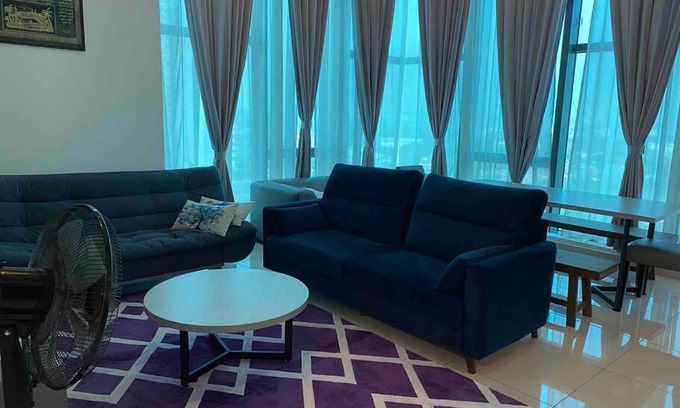 Bangi Sentral Apartment | The Makcik's Homestay (EVO Duplex House)