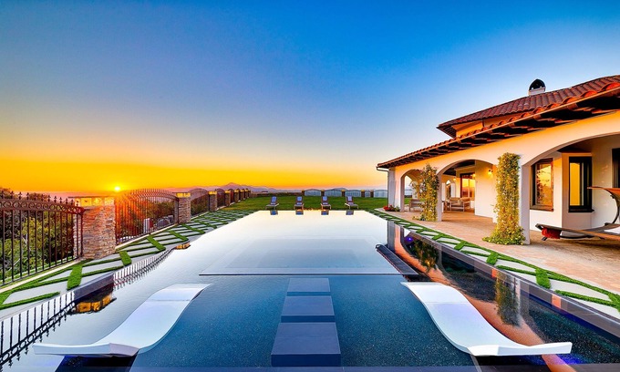 Malibu Villa | The Malibu Garden Estate