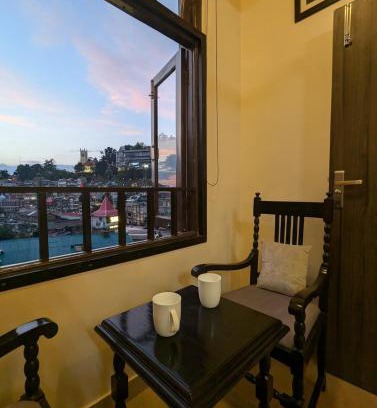 Bemloi Apartment | The Mall Ethos - On Mall Road - Kitchen - Sleeps 4