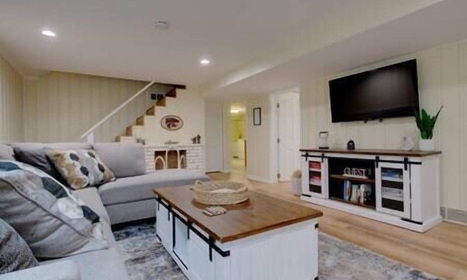 Manhattan House | The Manhattan Charm!