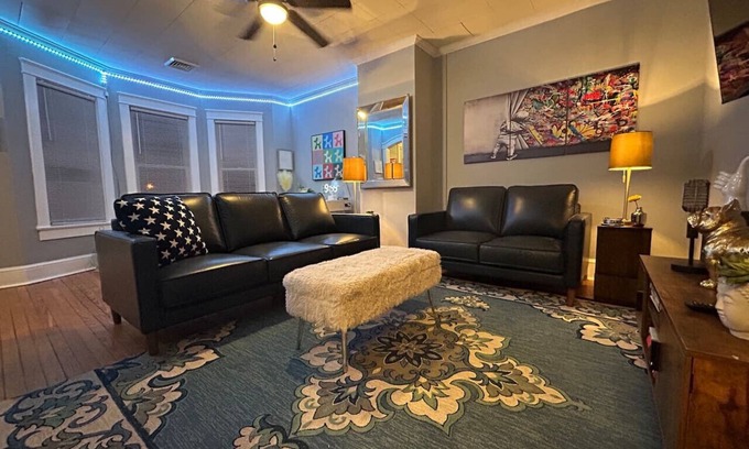 Martinsburg Apartment | The Manhattan City Scape