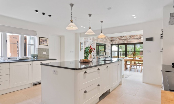 Royston Apartment | The Manor at Minstrel Court