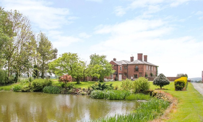 Loppington Cottage | The Manor House at Kenwick Lodge