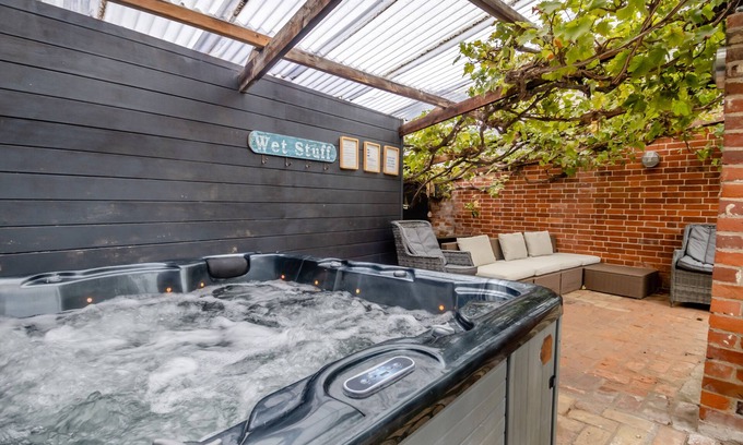 Bramfield House | The Manor House - Five Bedroom House, Sleeps 10