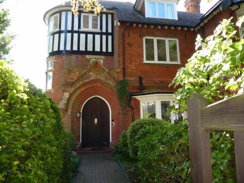 Eastbourne Bed & Breakfast | The Manse B&B