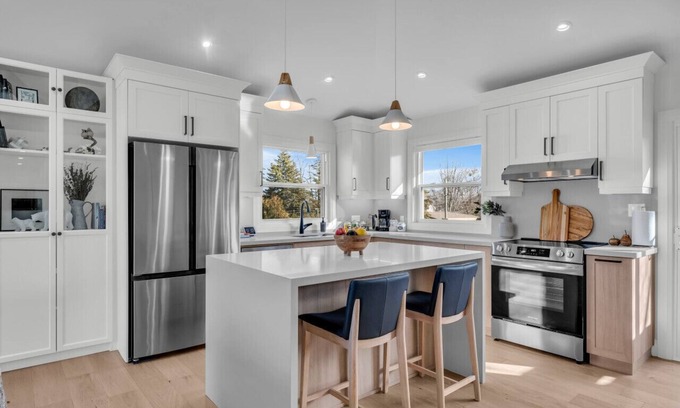 Burlington House | The Maple Tree: Luxury Family Home