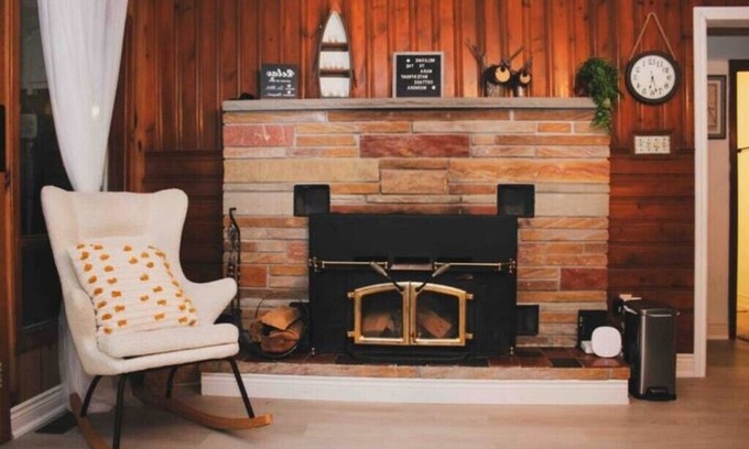 Huntsville House | The Mara Waterfront Cottage, Muskokan