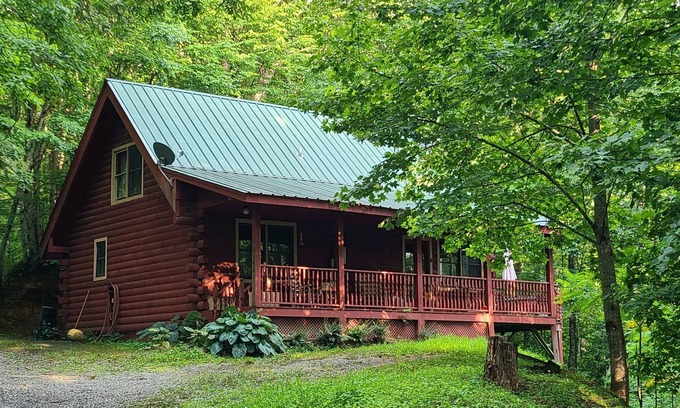 Mars Hill Cabin | The Mariah- Beautiful Mountain Retreat