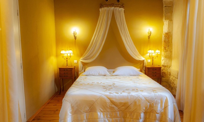Murviel-les-Beziers Other | The Marie-Antoinette room
