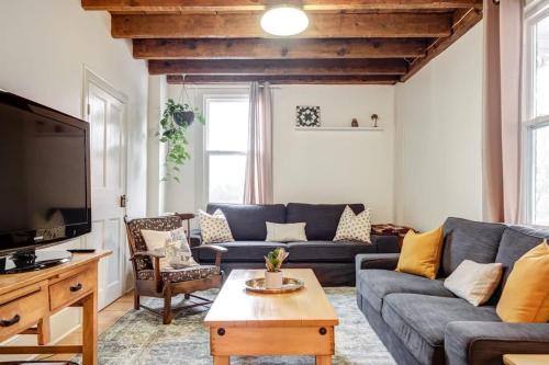 Picton House | The Marigold - Gorgeously remodelled PEC farmhouse