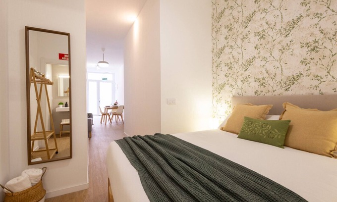 Aiora Apartment | The Maritim Serreria Apartment 02 by Florit Flats