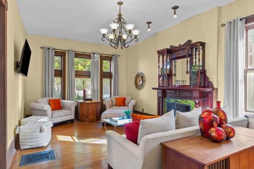 Lafayette Square House | The Marquis Manor