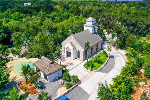 North Side House | The Mastic Chapel Cottage