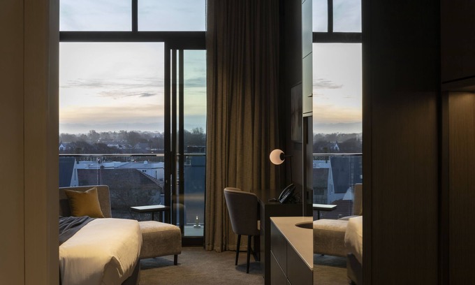 Christchurch City Centre Hotel | The Mayfair