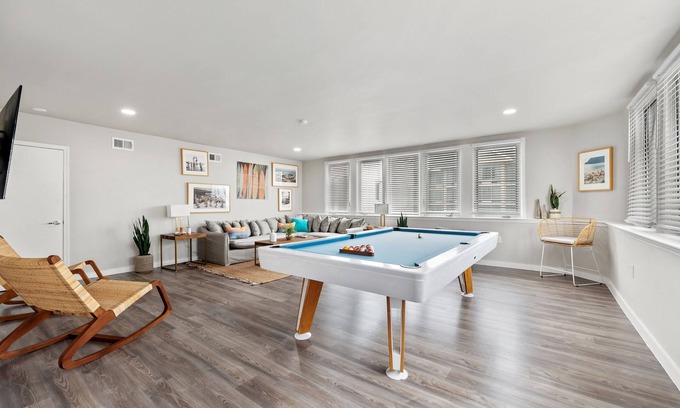 Virginia Beach Apartment | The Mayflower - Luxury Beachside Penthouse #1602