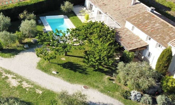 Saint-Pierre-de-Vassols House | The Mazet of the Rushes in Provence