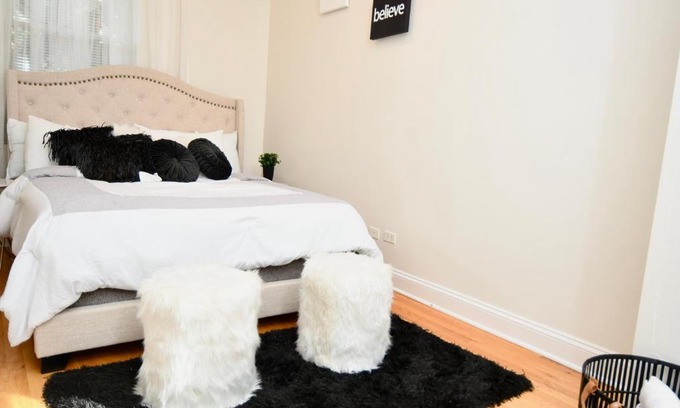 West Town Apartment | The McGees In BuckTown