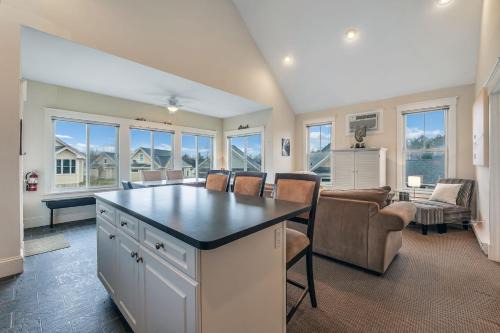 Cherry Valley House | The Meadowlark - 115 Butternut