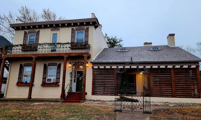 Perryville House | The Mediterranean House 1858