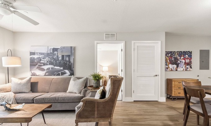 Tuscaloosa Condo | The Melanie 1st Floor Riverfront Condo with Pool & Gym Access