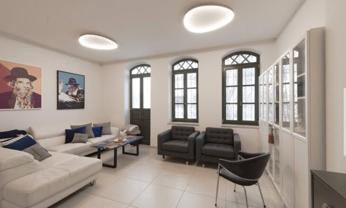 Jerusalem Hotel | The Menachem: 3 Bedrooms/2 Bathrooms Vacation Rental Apartment in City Center