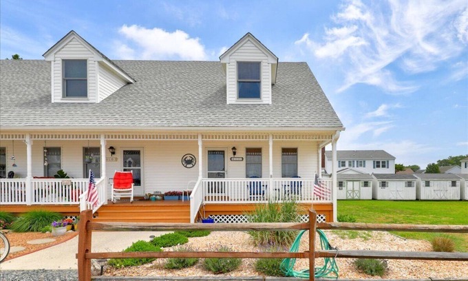 Chincoteague House | The Mermaid Lounge on Chincoteague island!