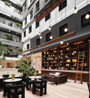 Byward Market - Parliament Hill Hotel | The Metcalfe by Gray Collection