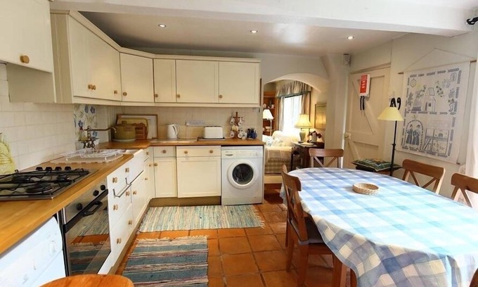 Tisbury Cottage | The Mews Cottage