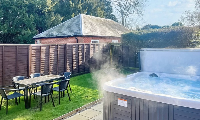 Haveringland Cottage | The Mews is a single storey cottage which is opposite the Clock Tower.