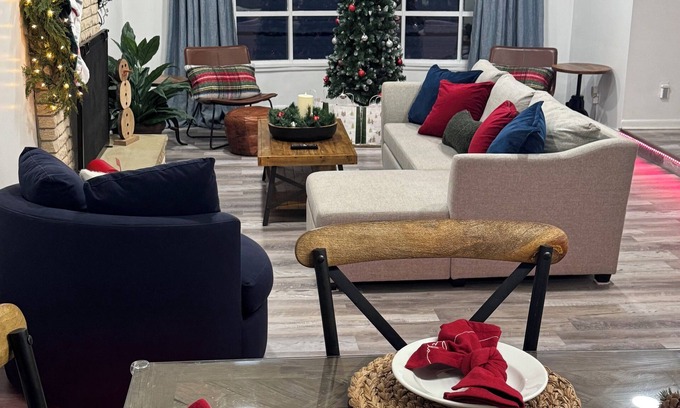 Lansing House | The Mid-Century Retreat