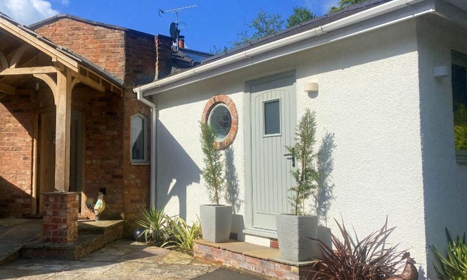 Macclesfield Apartment | The Middlewood - Luxury self contained retreat