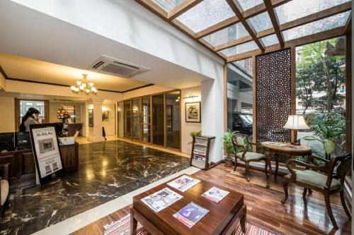 Banani Hotel | The Midori by Lakeshore, Gulshan , Dhaka