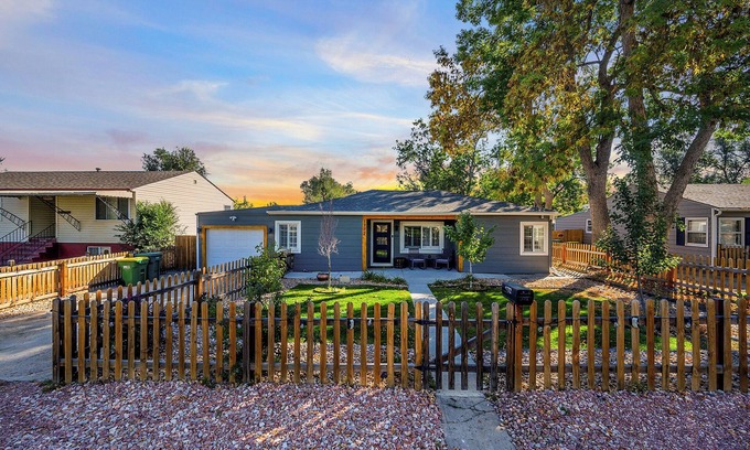 Edgewater House | The Mile High Haven: An Entertainers Dream with Hot Tub + Perfect Location