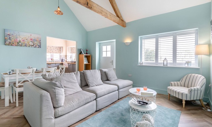 Eleighwater House | The Milking Parlour - Heavenly Views Cot
