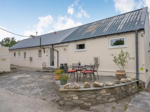 Llangeler House | The Milking Parlour