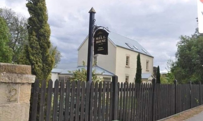 Richmond Cottage | The Mill House - Cottage Accommodation includes breakfast provisions