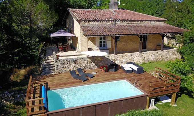 Saint-Front-sur-Lemance Cottage | The Miller’s Cottage, cosy retreat, sleep 5, private pool, free Wifi