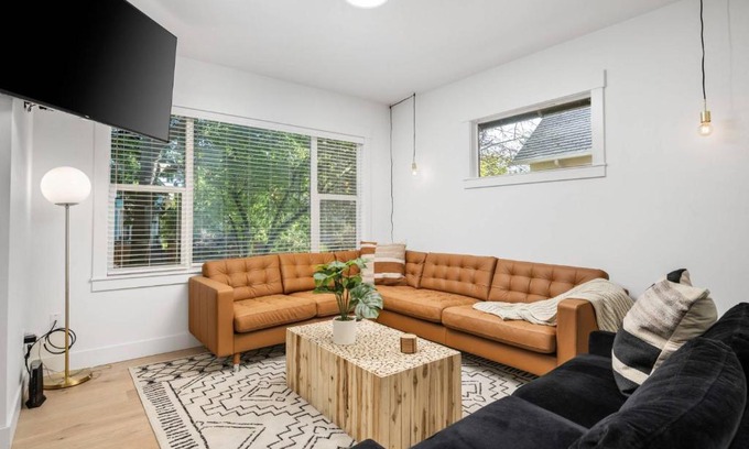 Mississippi District House | The Mississippi Villa