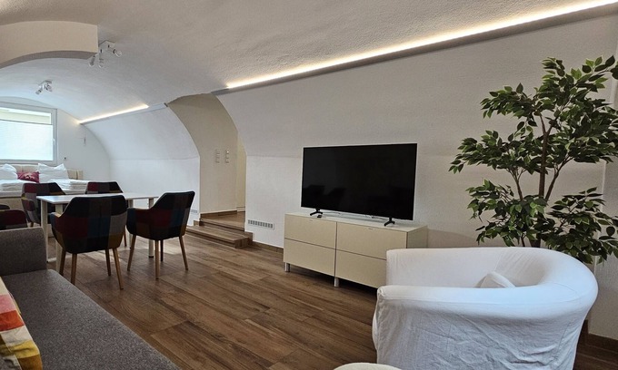 Stuttgart Apartment | The Modern Cave Lodge